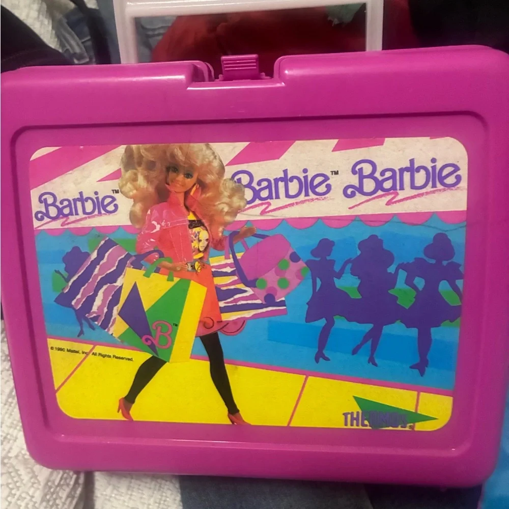 Vintage 1990 Barbie lunchbox with vintage Barbie Clothes - Picture 8 of 8